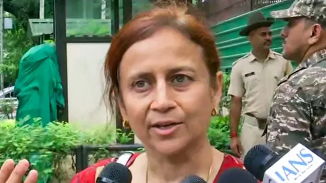 गीतांजलि जे अंग्मो
