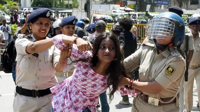 प्रदर्शन
