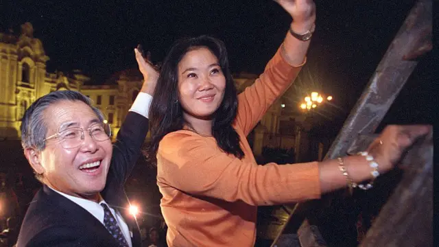 Alberto Fujimori y su hija Keiko en Lima, en el año 2000.