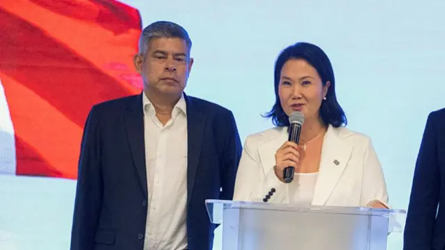 Luis Galarreta y Keiko Fujimori durante la campaña de las últimas elecciones presidenciales.