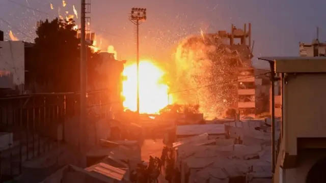 Qiiq iyo olol ayaa cirka isku shareeray kadib markii duqeyn cirka ah oo ay Israa'iil fulisay ay Talaadadii ku dhacday masaajid ku yaalla Magaalada Gaza.