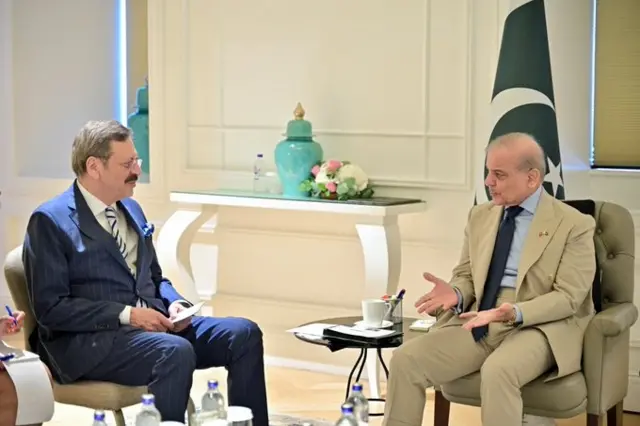 وزیراعظم محمد شہباز شریف ، ترکی کی یونین آف چیمبرز اینڈ کموڈٹی ایکسچینجز کے صدر رفعت حصار
