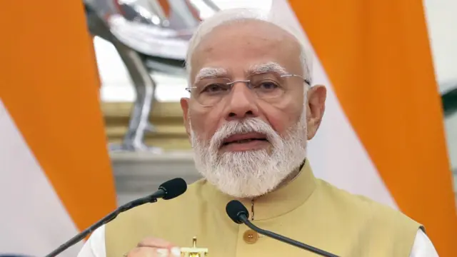 नरेंद्र मोदी