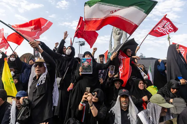 Jana'izar Khemenei a Iran