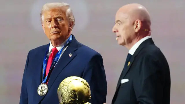 Pirezidaanti Tiraamp fi pirezidaantii FIFA Jiyaanii Infaantinoo
