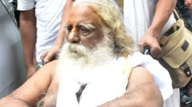 महंत नृत्यगोपाल दास