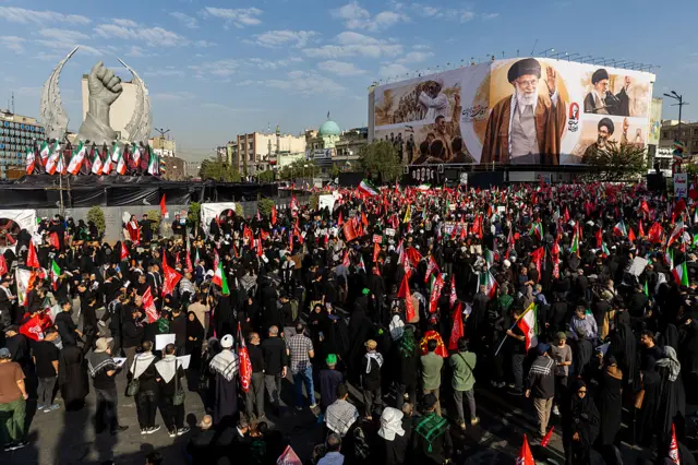 Jana'izar Khemenei a Iran