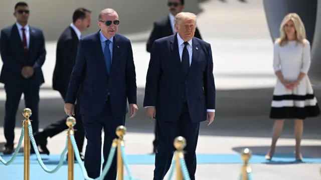 Trump ya isa Turkiya taron NATO