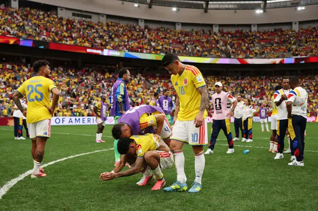 Jugadores colombianos se lamentan