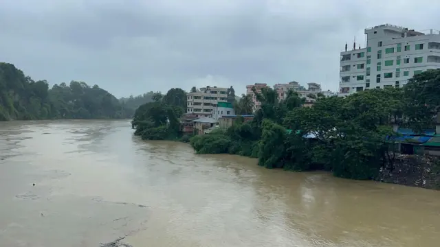 টানা বৃষ্টিতে পার্বত্য এলাকায় নদনদীর পানি বেড়েছে
