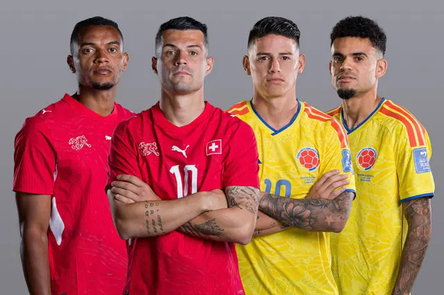 Jugadores de Suiza y Colombia posando