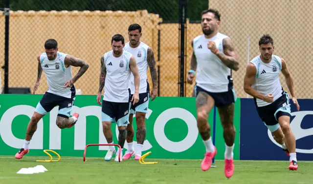 جانب من تدريبات منتخب الأرجنتين قبل مواجهة مصر