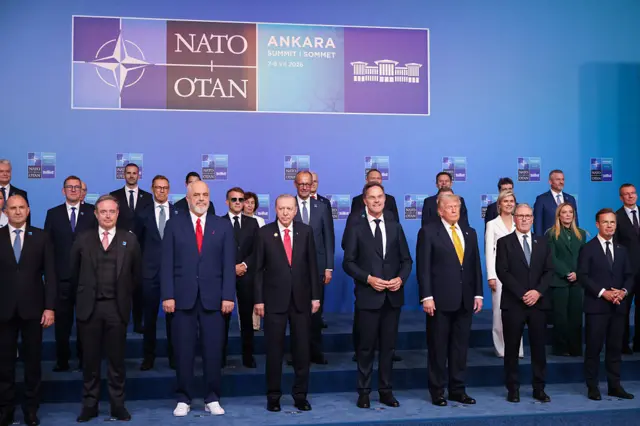 NATO Aile fotoğrafı