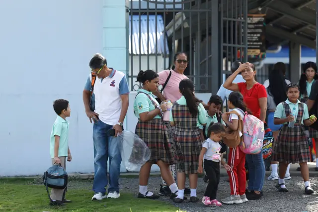 Estudiantes evacuados en Panamá