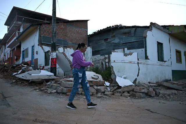 Daños por el terremoto en El Cairo, Valle.