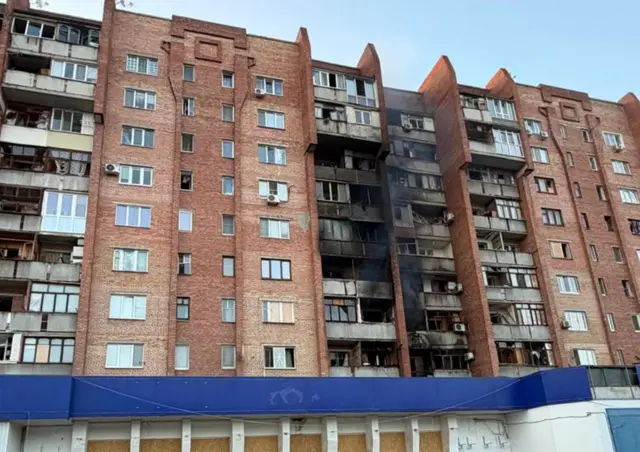 Еще один поврежденный в четверг в результате авиаудара дом в Краматорске