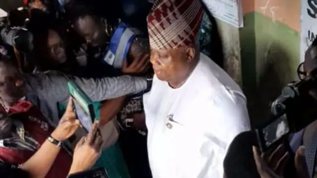 Govnor Ademola Adeleke of Accord party don vote
