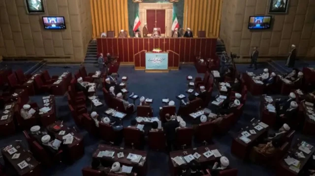 Baarlamaanka dalka Iran
