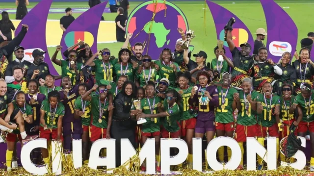 Ikipe ya Cameroon yishimira intsinzi