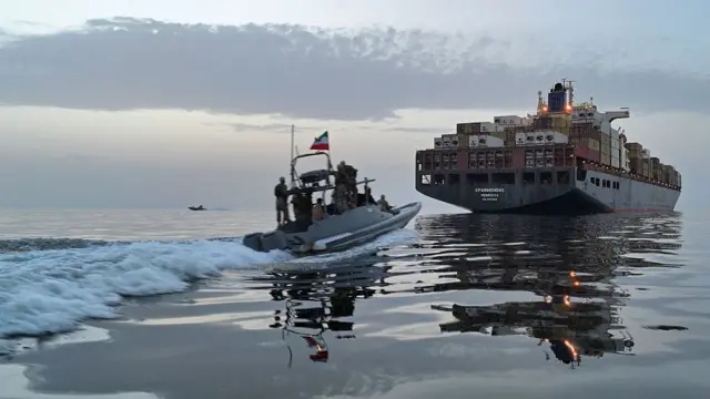 پاسداران انقلاب، آبنائے ہرمز