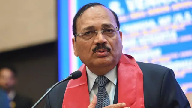 जस्टिस सूर्यकांत की बेंच ने कहा कि यह हज़ारों छात्रों के भविष्य का सवाल है