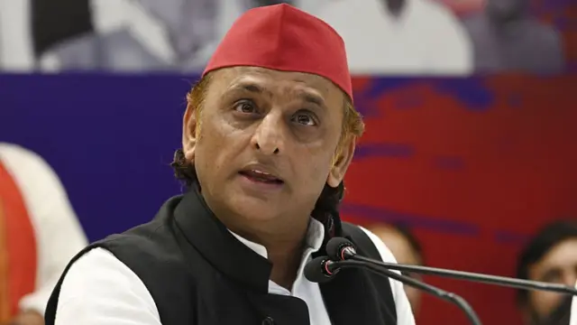 अखिलेश यादव