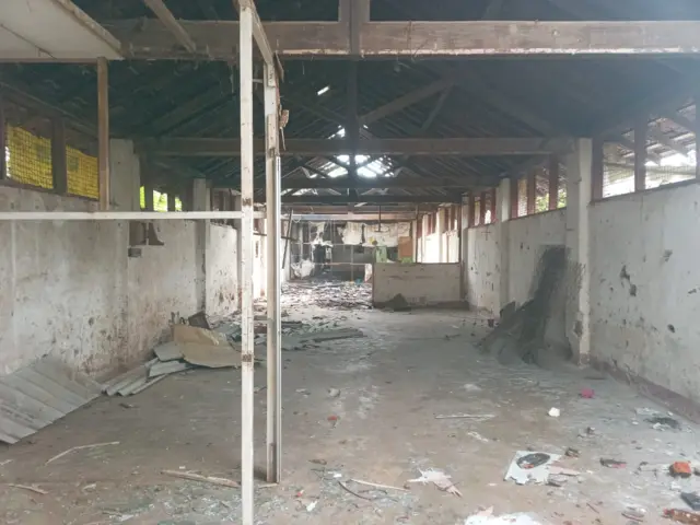 හානිවූ ගොඩනැගිලි