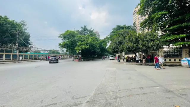 বঙ্গভবনের আশপাশের এলাকায় গণপরিবহন চলাচল নিয়ন্ত্রণ করা হয়েছে