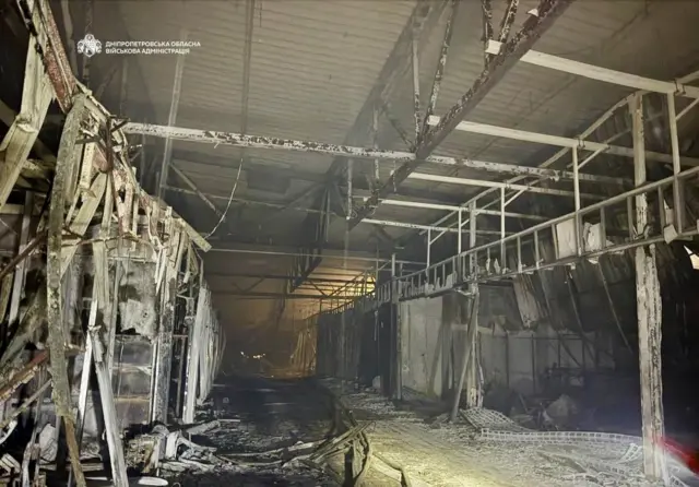 Внутренние помещения торгового центра в Кривом Роге, разрушенного российским ударом