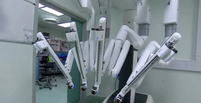 Robot