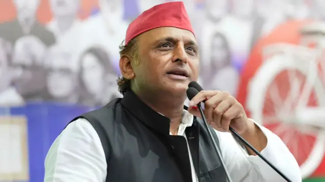 अखिलेश यादव