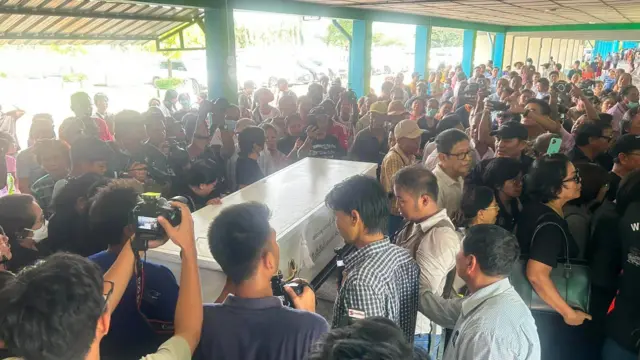 ကိုင်ဇာဈာပနမြင်ကွင်း