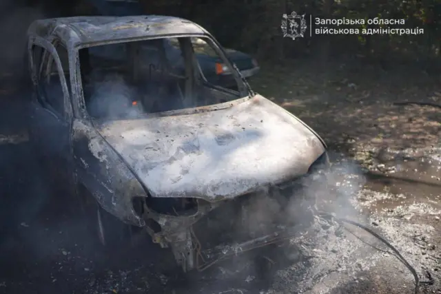 Сгоревший автомобиль.