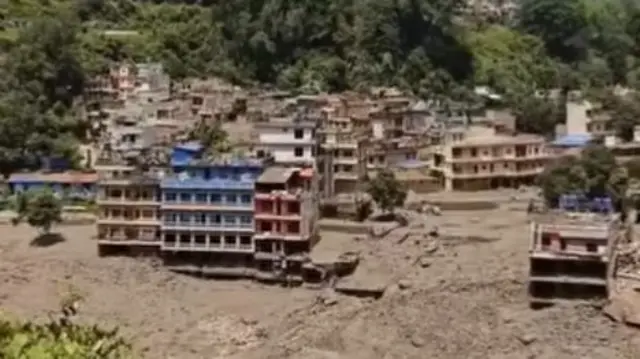 त्रिशूली बजारमा बाढी