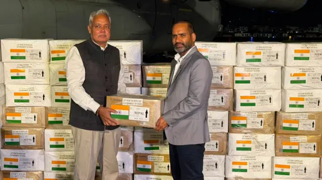 नवीन श्रीवास्तव और खड़क राज पौडेल