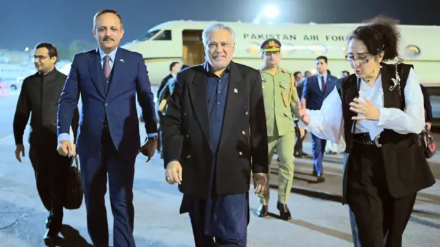 وزیر خارجہ اسحاق ڈار اردن میں