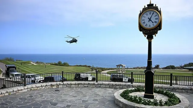 Kajugujugu ya Trump iboneka iriko irururuka ku kibuga ca golf i California ejo k uwa kabiri