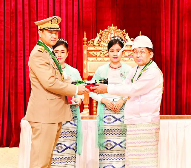 ဦးမင်းအောင်လှိုင်နဲ့ ဒုတိယဗိုလ်ချုပ်ကြီးမိုးမြင့်ဆွေ