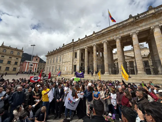 Manifestantes contra De la Espriella en Bogotá