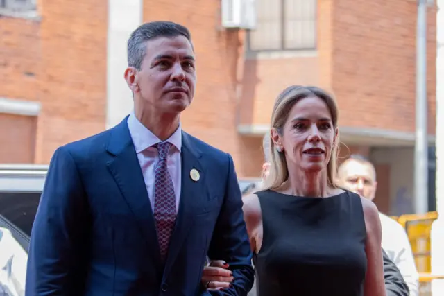 Santiago Peña y su esposa Leticia Ocampos