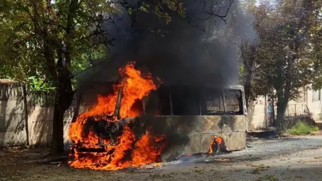 сгоревший автобус в Никополе