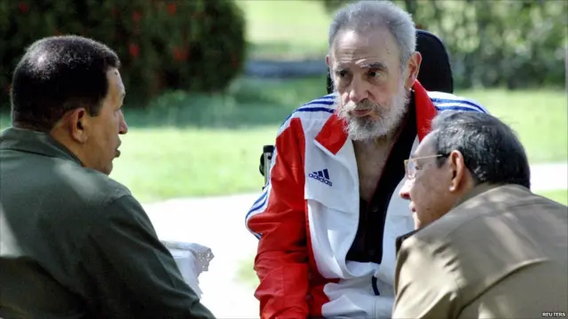 O ex-líder cubano Fidel Castro participagamepokerreunião com seu irmão Raúl Castro e o presidente da Venezuela Hugo ChávezgamepokerHavana,gamepoker18gamepokerjunhogamepoker2008.