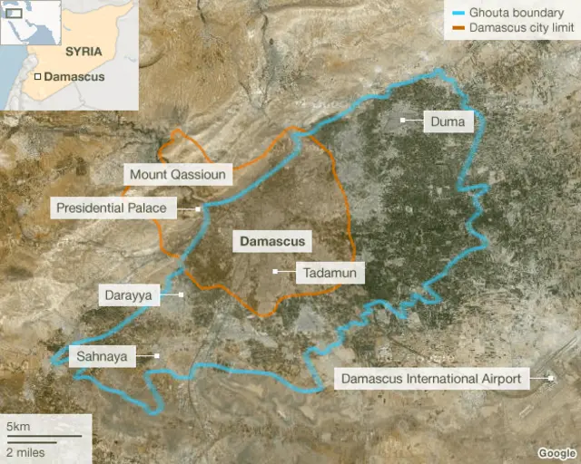 ダマスカス市(オレンジ色の線)とドウマ地区の区域(青色の線)