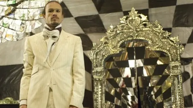 Хит Леджер в "Воображариум доктора Парнаса