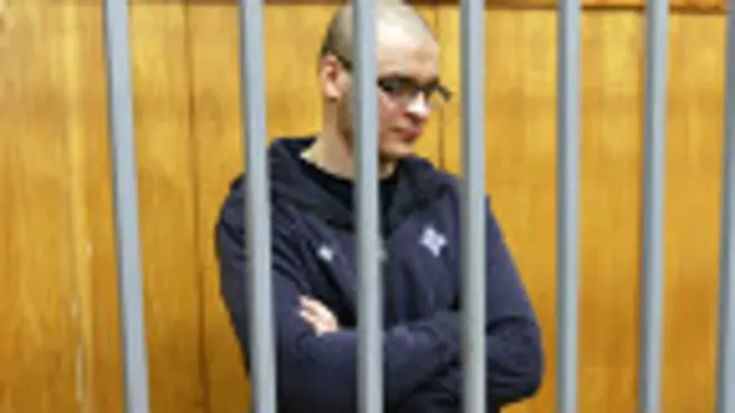 Російському неонацисту "Тесаку" скоротили тюремний строк