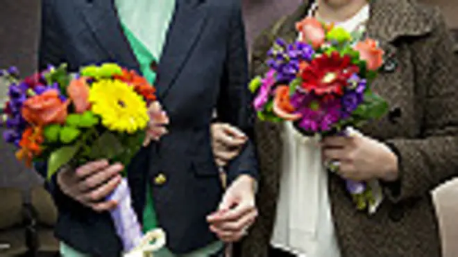 Шотландия легализовала однополые браки