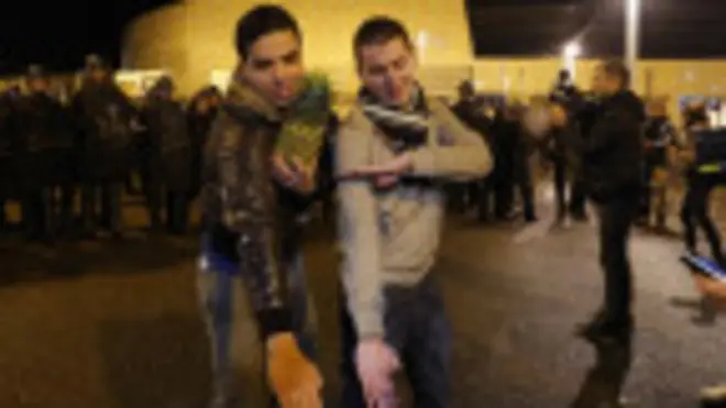 Simpatizantes de Dieudonné reproducen su polémico gesto