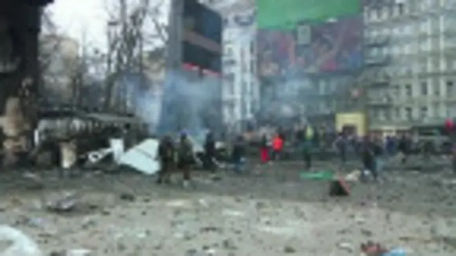 Азаров назвал участников беспорядков в Киеве "преступниками"