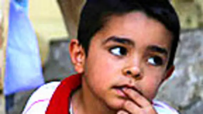 Niño de la minoría yazidí en la ciudad kurda de Dohuk.