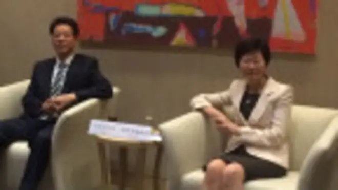 香港中聯辦主任張曉明15日下午與民主黨立法會議員會面